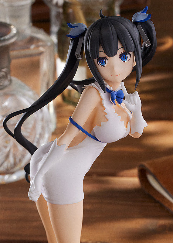 Is It Wrong to Try to Pick Up Girls in a Dungeon?: Hestia Pop Up Parade
