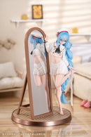 Azur Lane: Janus (Fear of Chainging... Clothes) Gift+ Figure