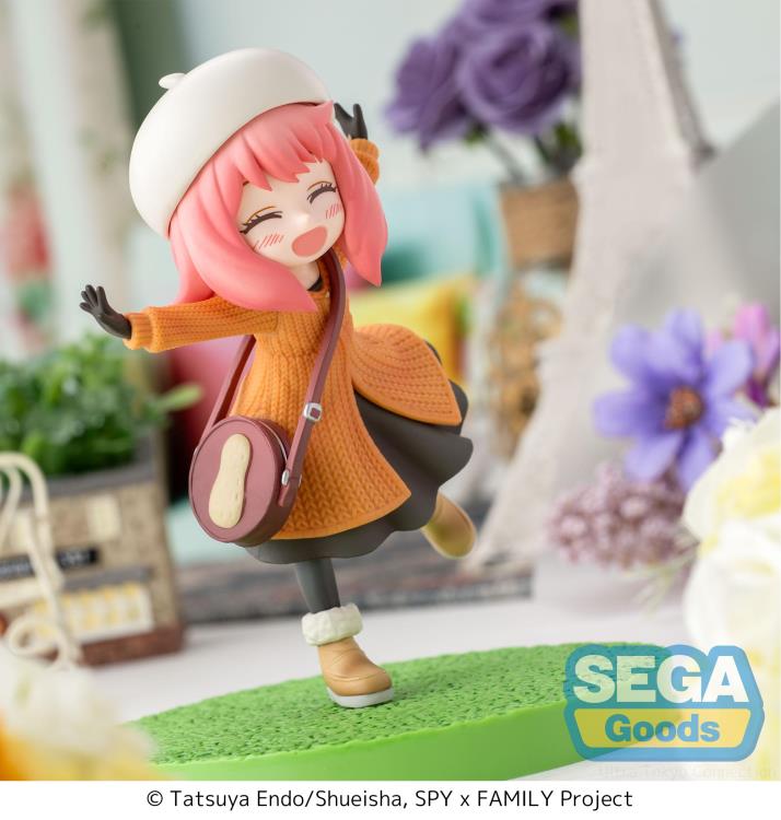 Spy x Family: Anya Forger (Family Ooting Ver.2) Luminasta Figure