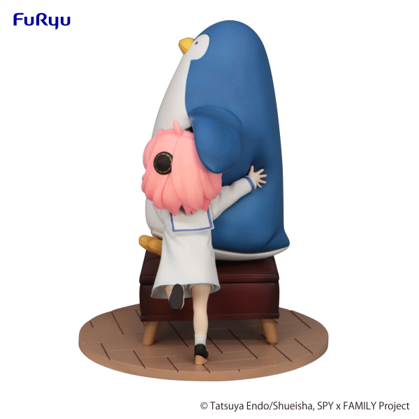 Spy x Family: Anya Forger With Penguin Exceed Creative Figure