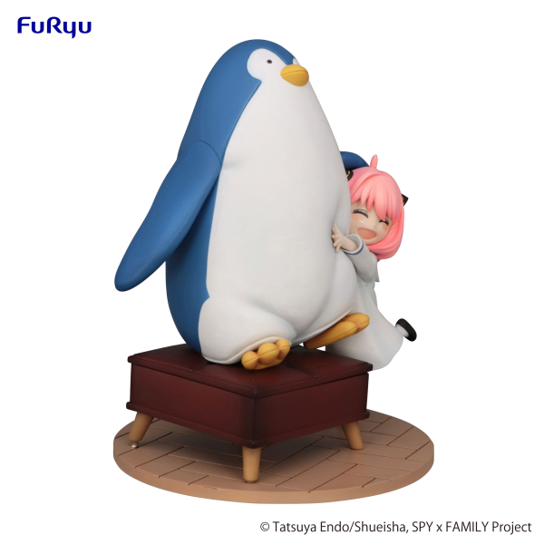 Spy x Family: Anya Forger With Penguin Exceed Creative Figure