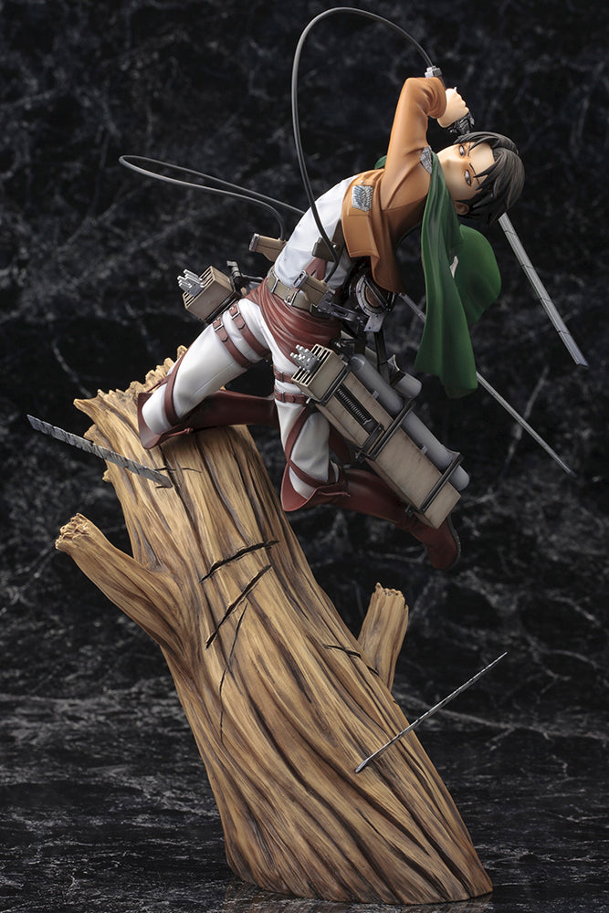 Attack on Titan: Levi (Renewal Package Ver.) ARTFX J Statue