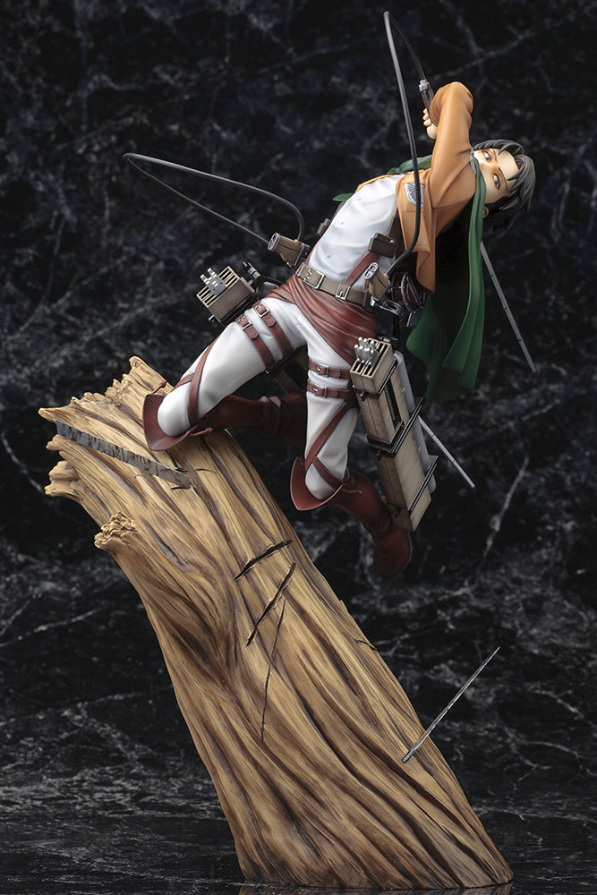 Attack on Titan: Levi (Renewal Package Ver.) ARTFX J Statue