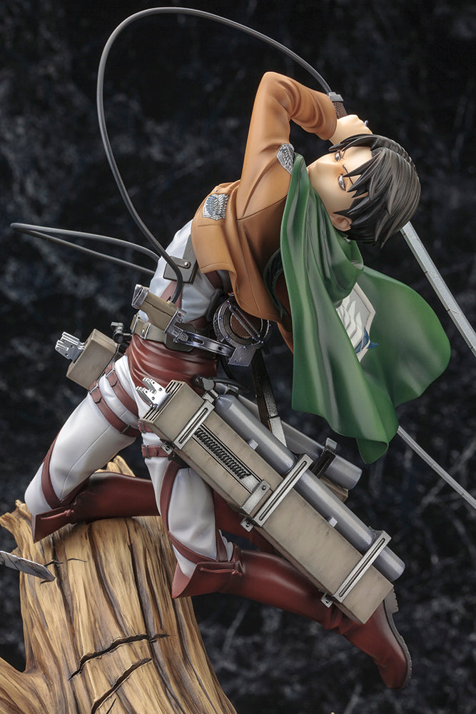 Attack on Titan: Levi (Renewal Package Ver.) ARTFX J Statue