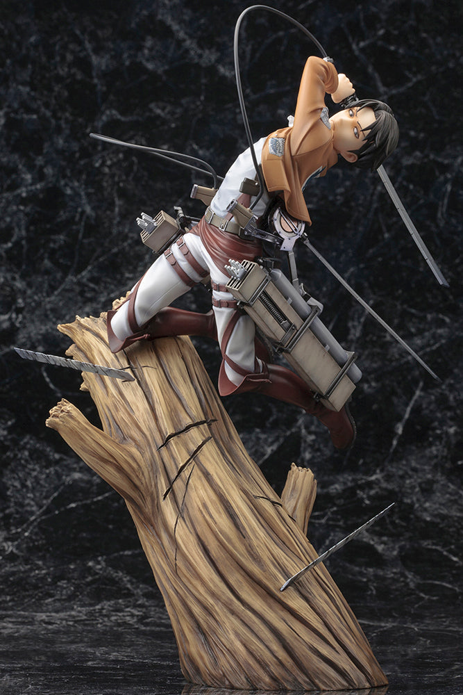 Attack on Titan: Levi (Renewal Package Ver.) ARTFX J Statue