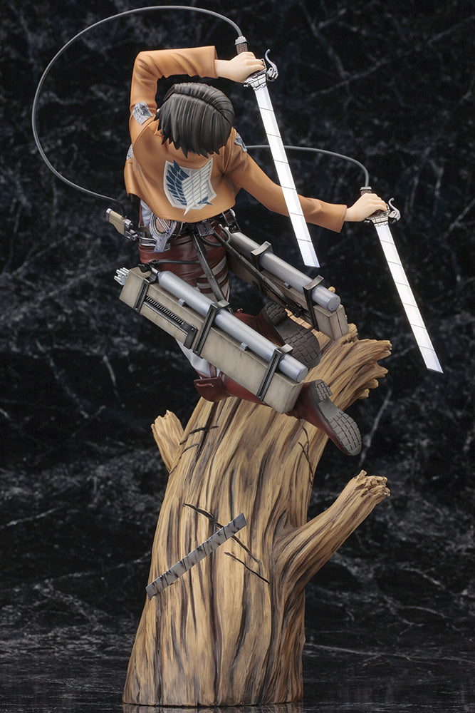 Attack on Titan: Levi (Renewal Package Ver.) ARTFX J Statue