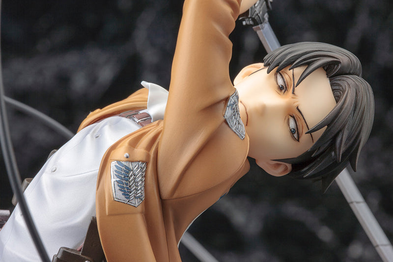 Attack on Titan: Levi (Renewal Package Ver.) ARTFX J Statue