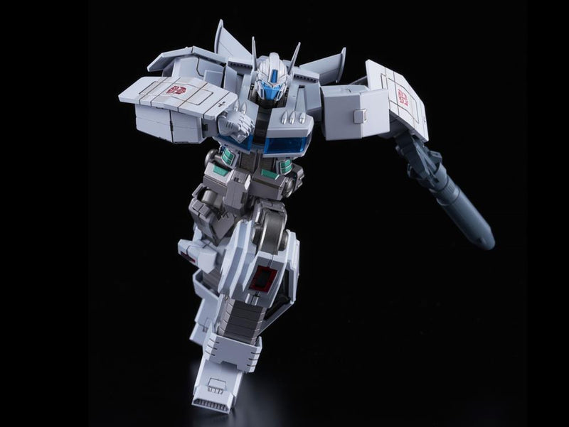 Flame Toys: Transformers Ultra Magnus IDW Ver. Furai Model