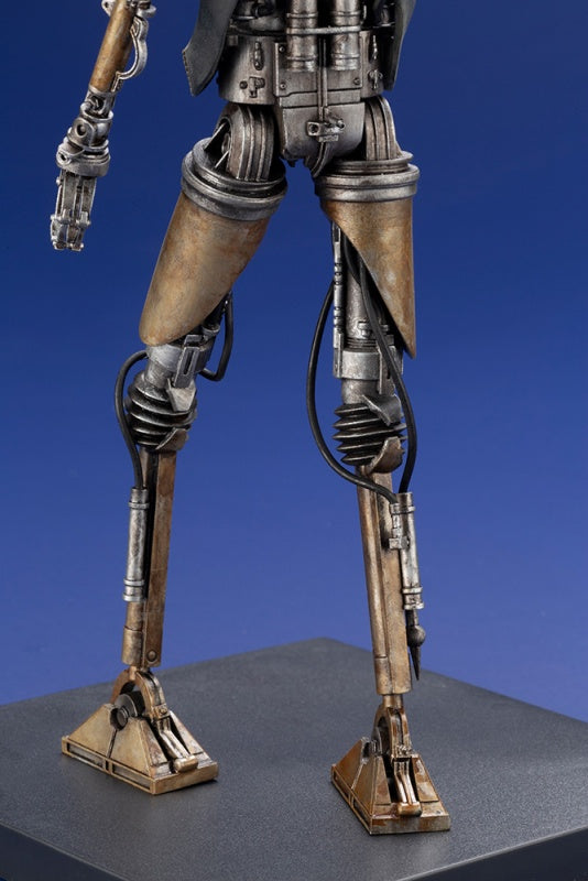 Star Wars: The Mandalorian IG-11 ARTFX+ Statue