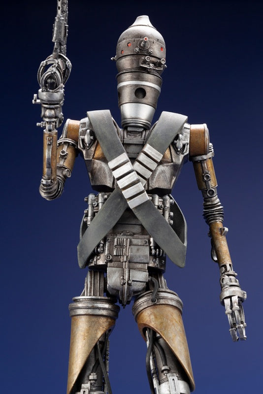 Star Wars: The Mandalorian IG-11 ARTFX+ Statue