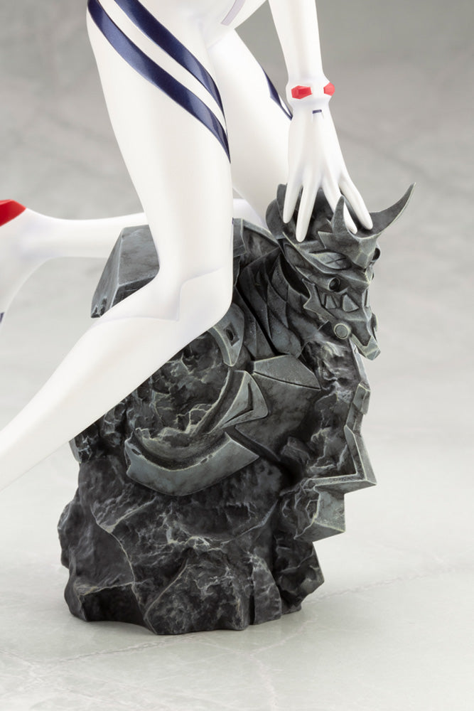 Evangelion: Asuka Shikinami Langley (White Plugsuit Ver.) Statue