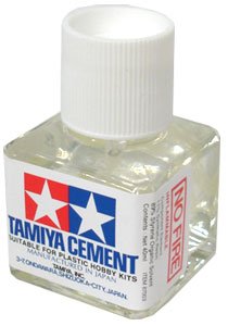 Tamiya: Plastic Cement