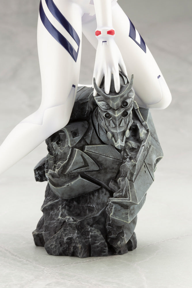 Evangelion: Asuka Shikinami Langley (White Plugsuit Ver.) Statue