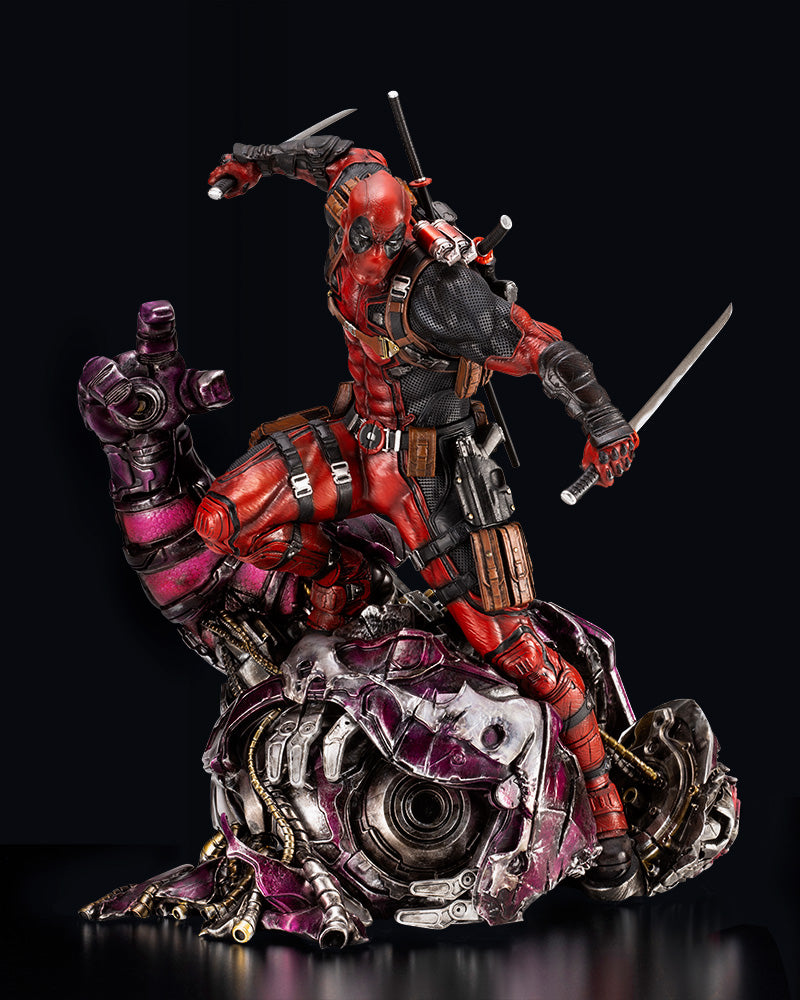 Marvel: Deadpool Fine Art Statue