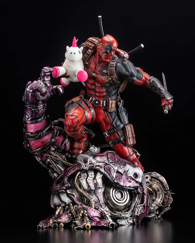 Marvel: Deadpool Fine Art Statue